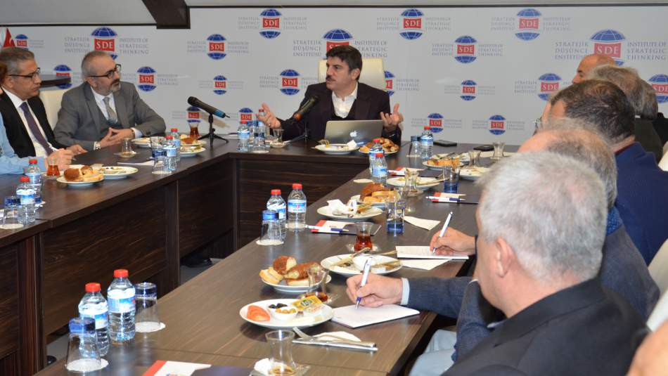 Cumartesi Sohbeti'nde Bu Hafta: Prof. Dr. Yasin Aktay