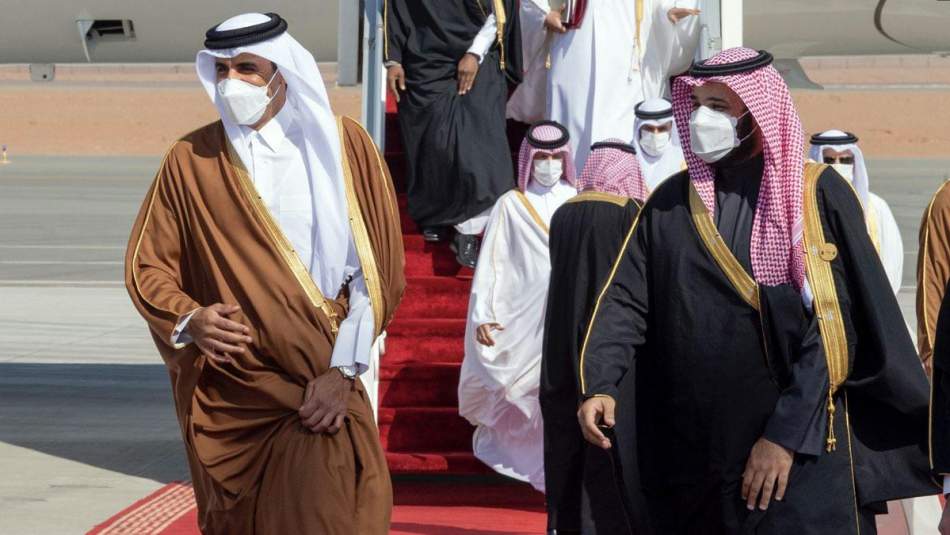 Katar Emiri Al Sani Suudi Arabistan'da Veliaht Prens Tarafından Karşılandı