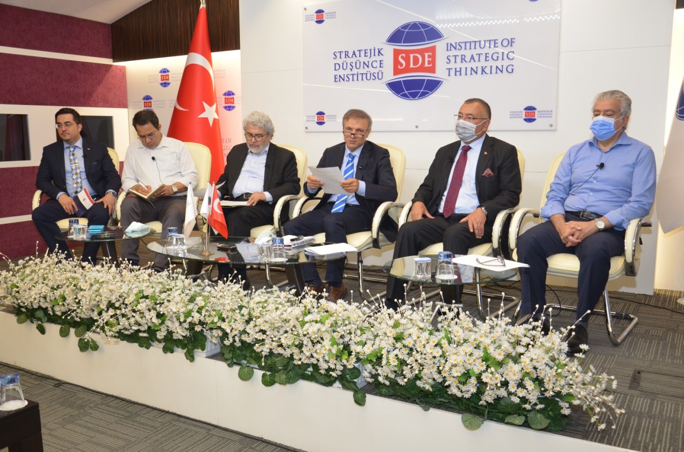 SDE'de "NATO Zirvesi ve Yansımaları"  Başlıklı Panel Düzenlendi