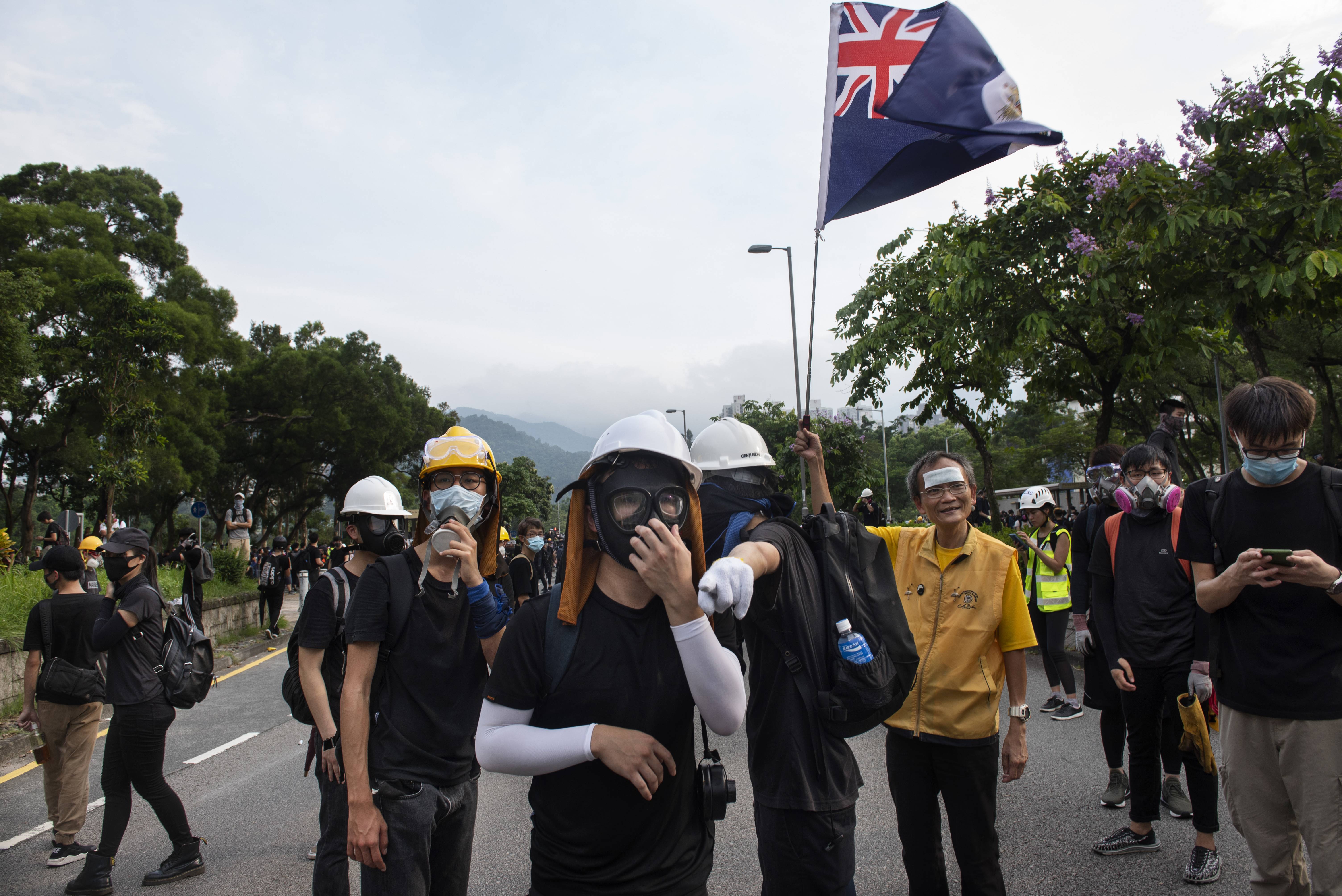 Çinli Elçiden Hong Kong Tepkisi