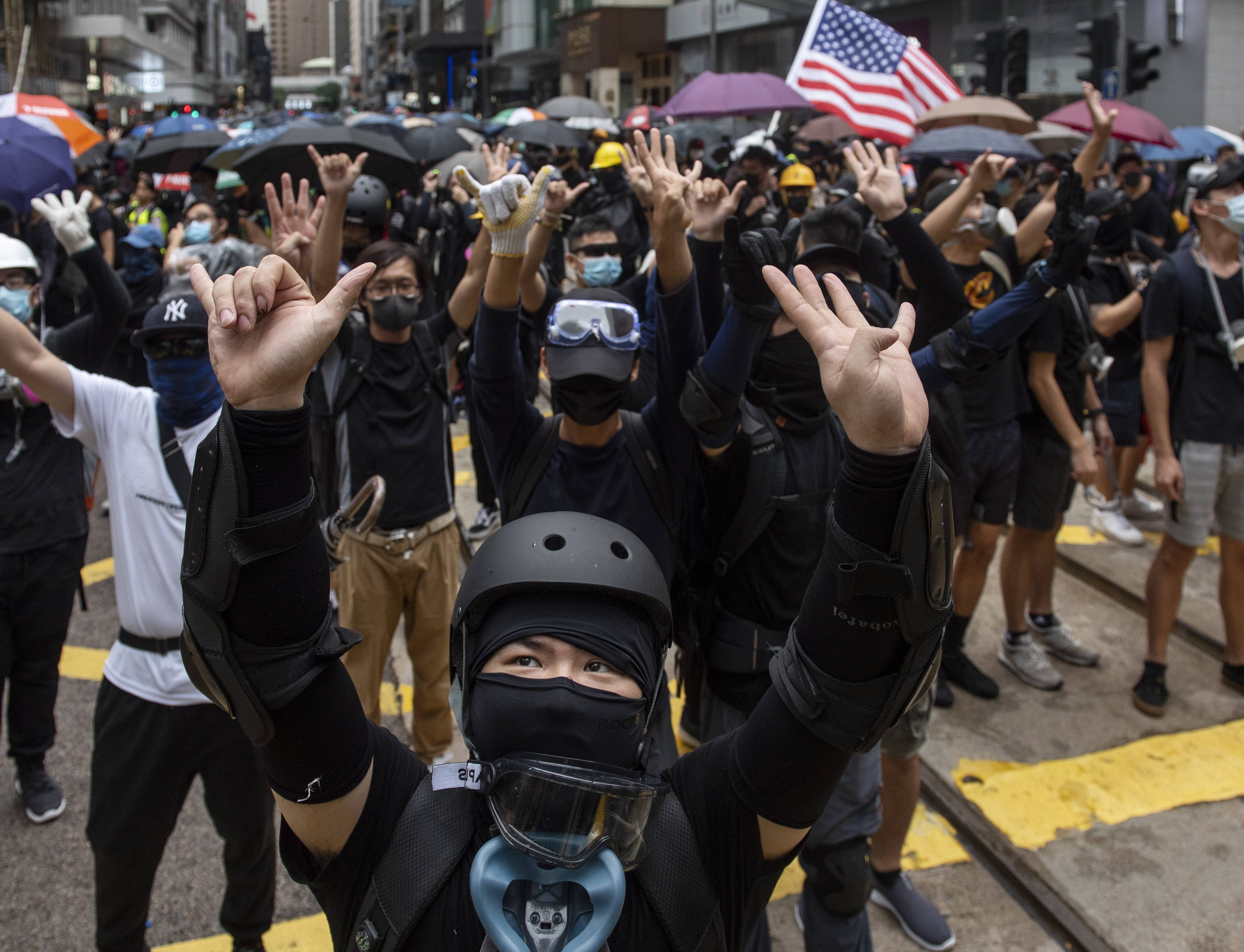 Hong Kong'da O Tasarı Geri Çekilecek mi?