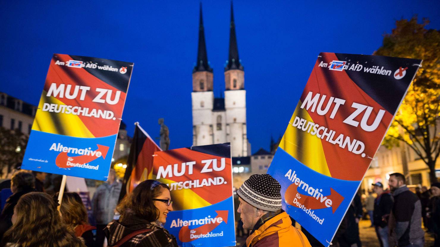 Almanya'da aşırı sağcı AfD oy oranını artırdı