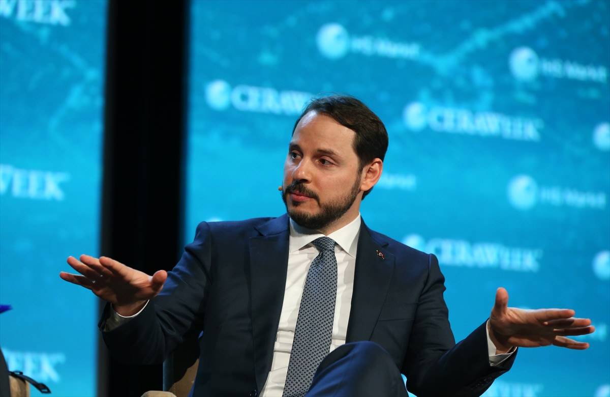 Berat Albayrak: "AKK seneye kesin kalkacak"