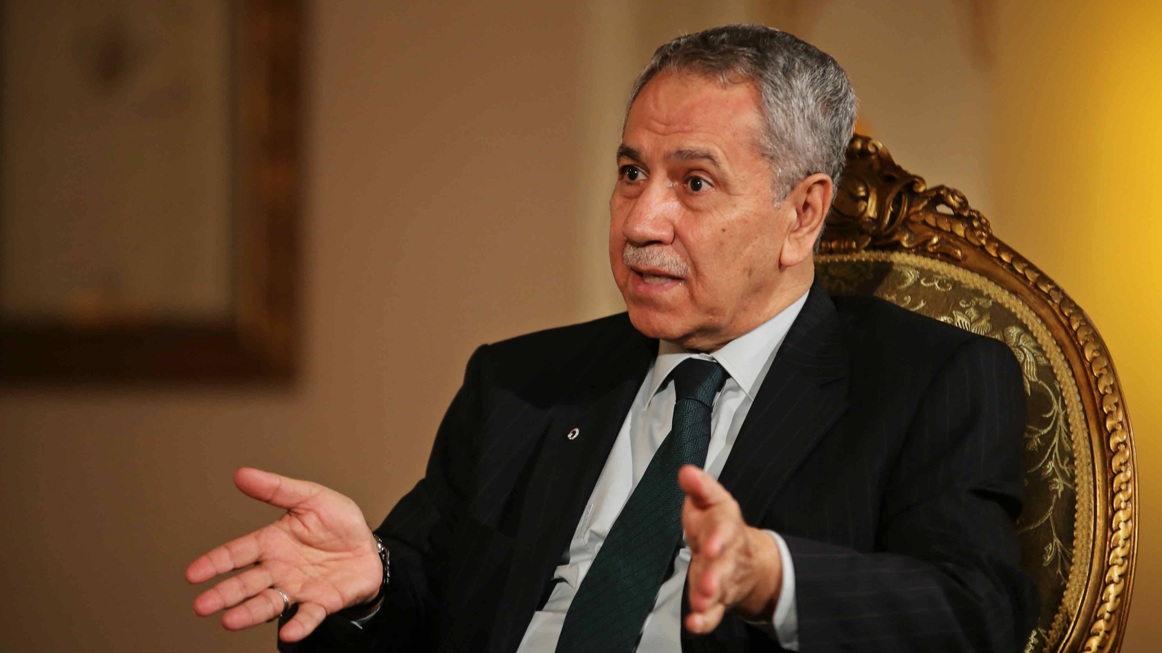 Arınç: "Geleneğimizde dava arkadaşımızın karşısına çıkmak yok"