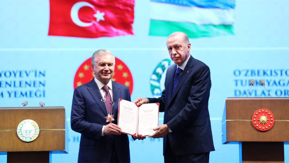 Özbekistan Cumhurbaşkanı  Mirziyoyev’e Devlet Nişanı Tevcih Edildi