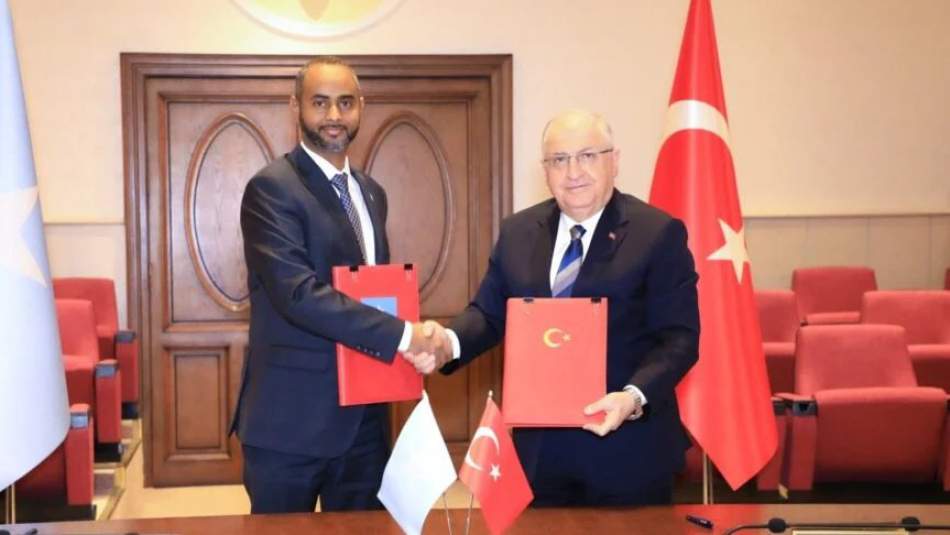 Somali Savunma Bakanı, Somali ve Türkiye Arasında Yapılan Savunma ve Ekonomik İş Birliğine İlişkin Anlaşmanın Onaylandığını Bildirdi