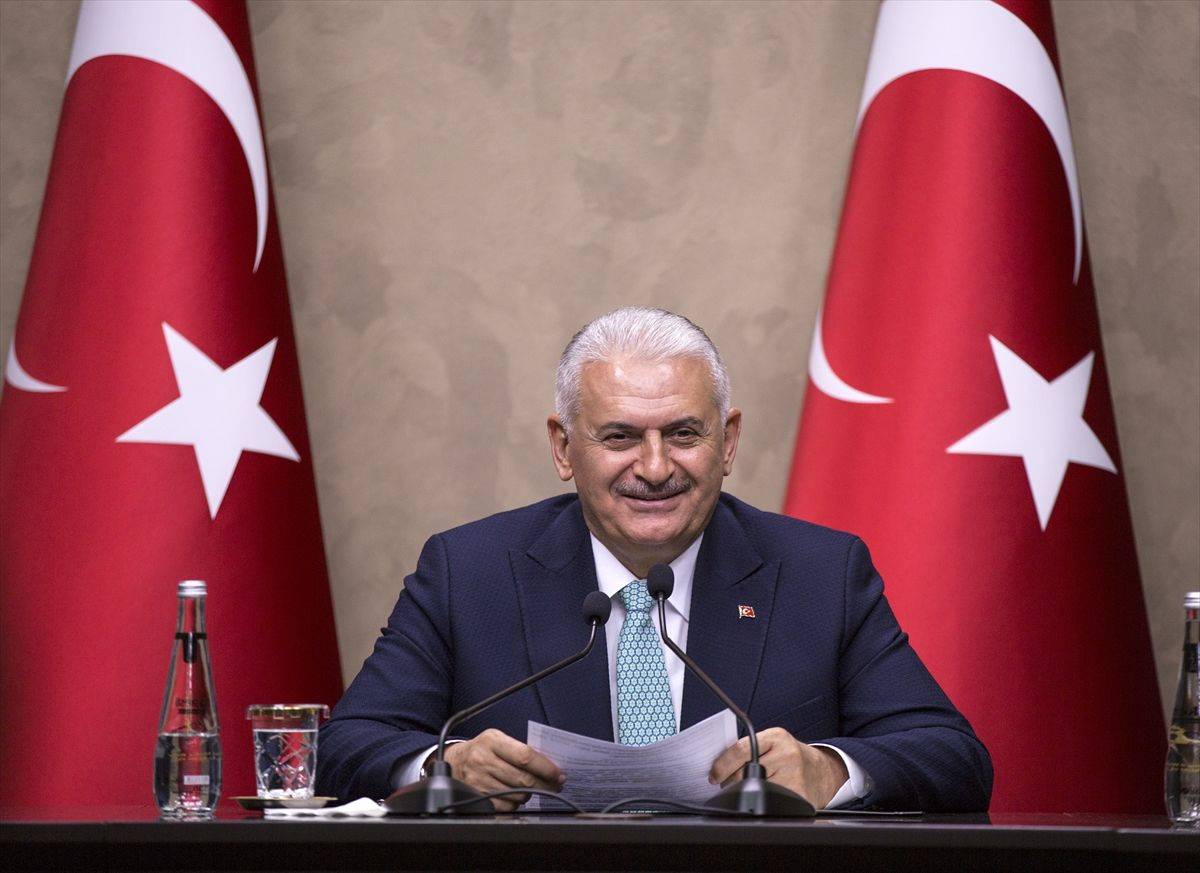 Başbakan Yıldırım: "Askerliği birikmiş 5.5 milyon var çözmek lazım"