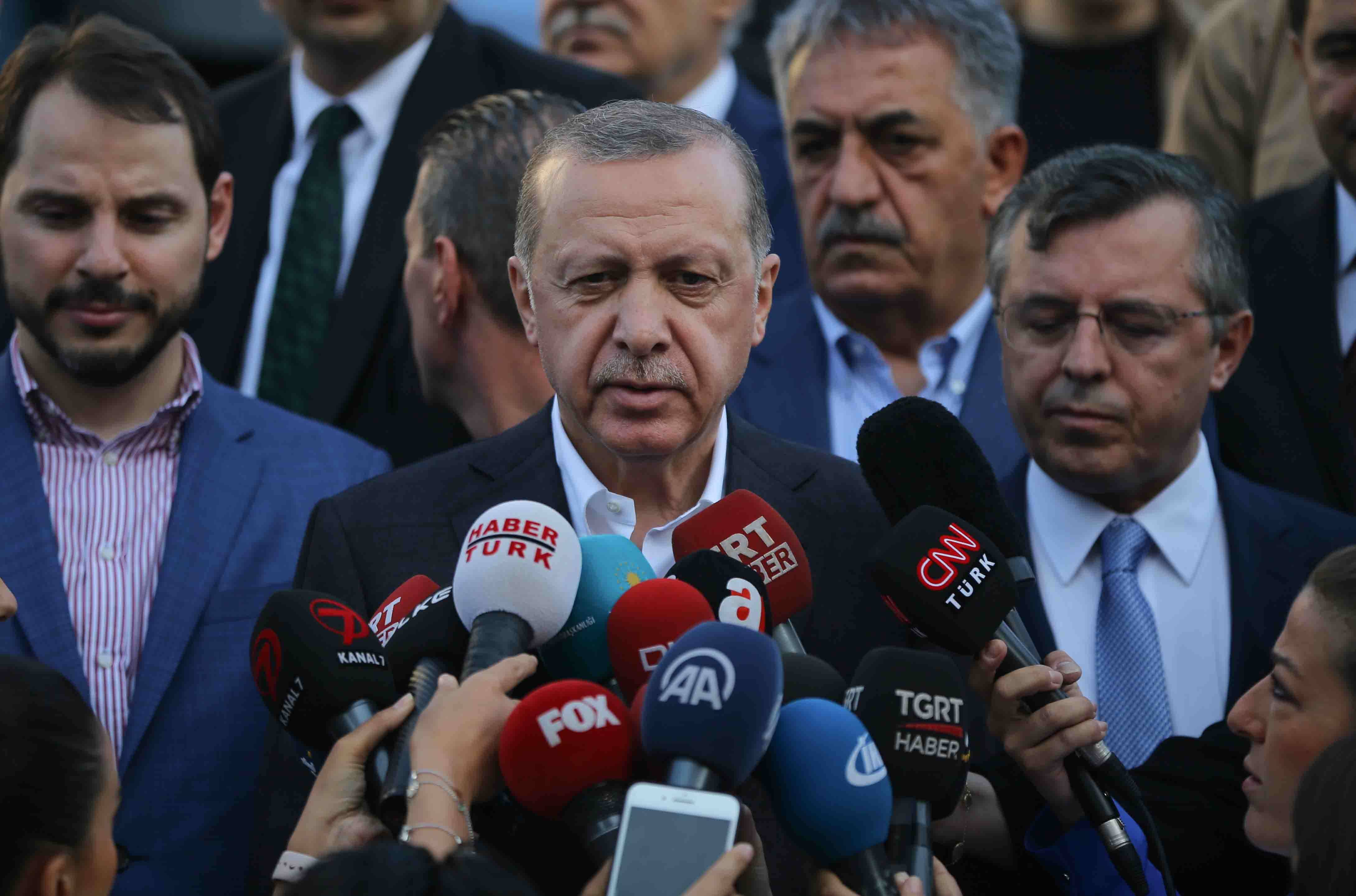 CB Erdoğan: "Bedelli askerlik gündemimizde TSK ile konuşacağız"