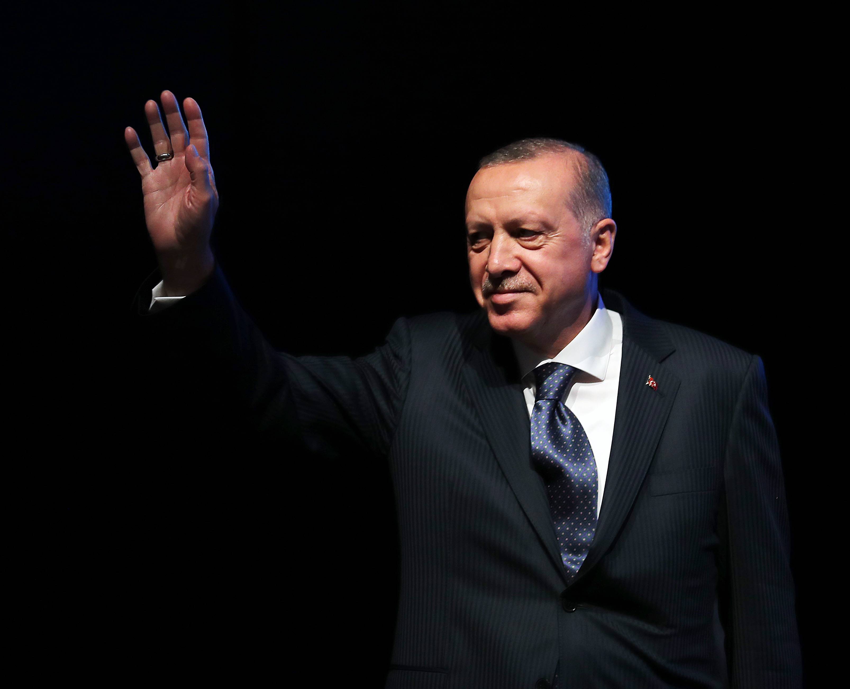 Cumhurbaşkanı Erdoğan: "Kongrelerle yerel seçimlerin startını veriyoruz"