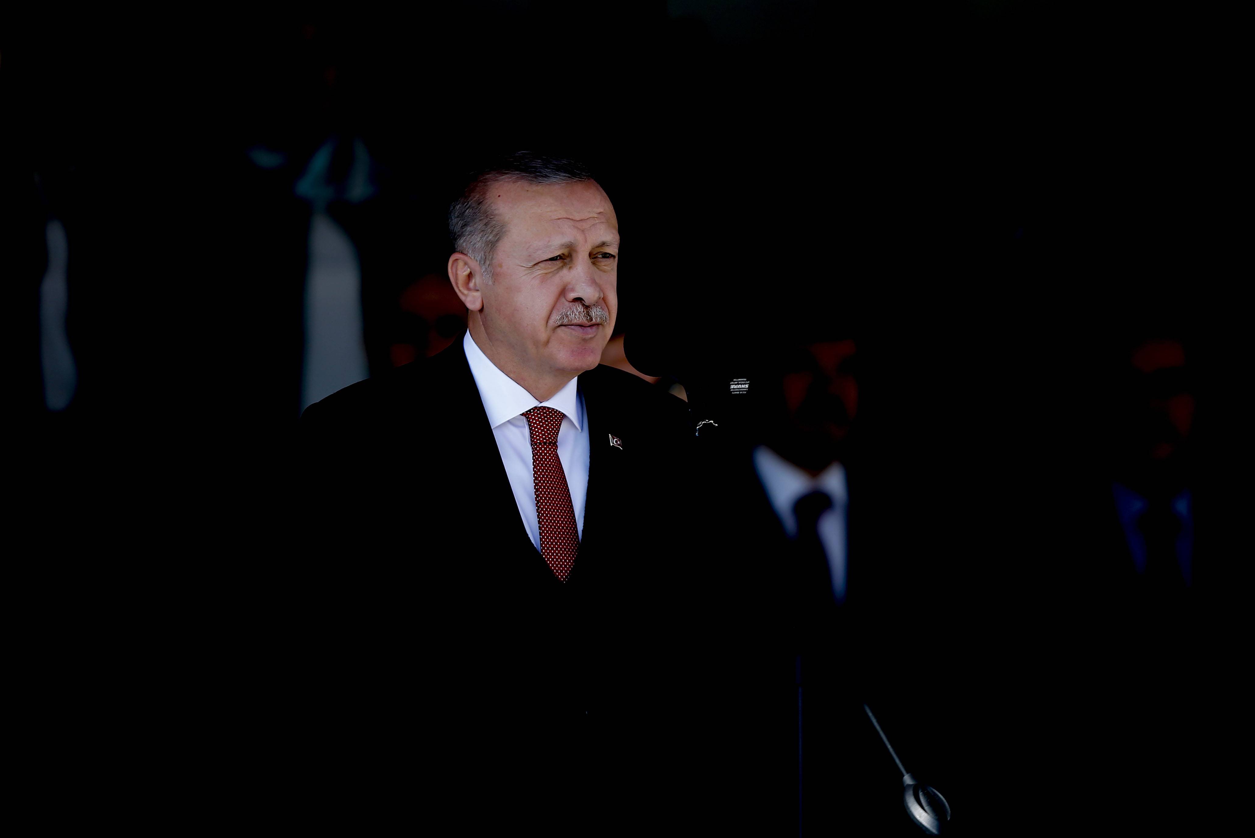 Erdoğan: "Çok yakında Fırat'ın doğusundaki terör yuvalarını darmadağın edeceğiz"