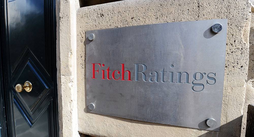 Fitch, Yunanistan'ın kredi notunu yükseltti