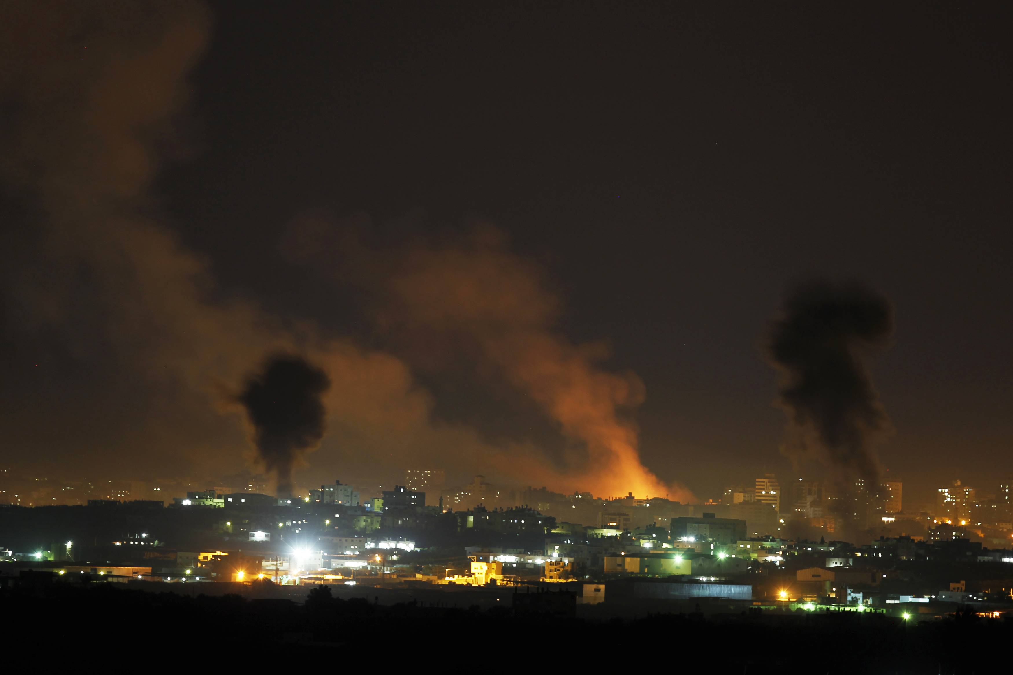 İsrail'in Saldırılarına Hamas roketle cevap verdi