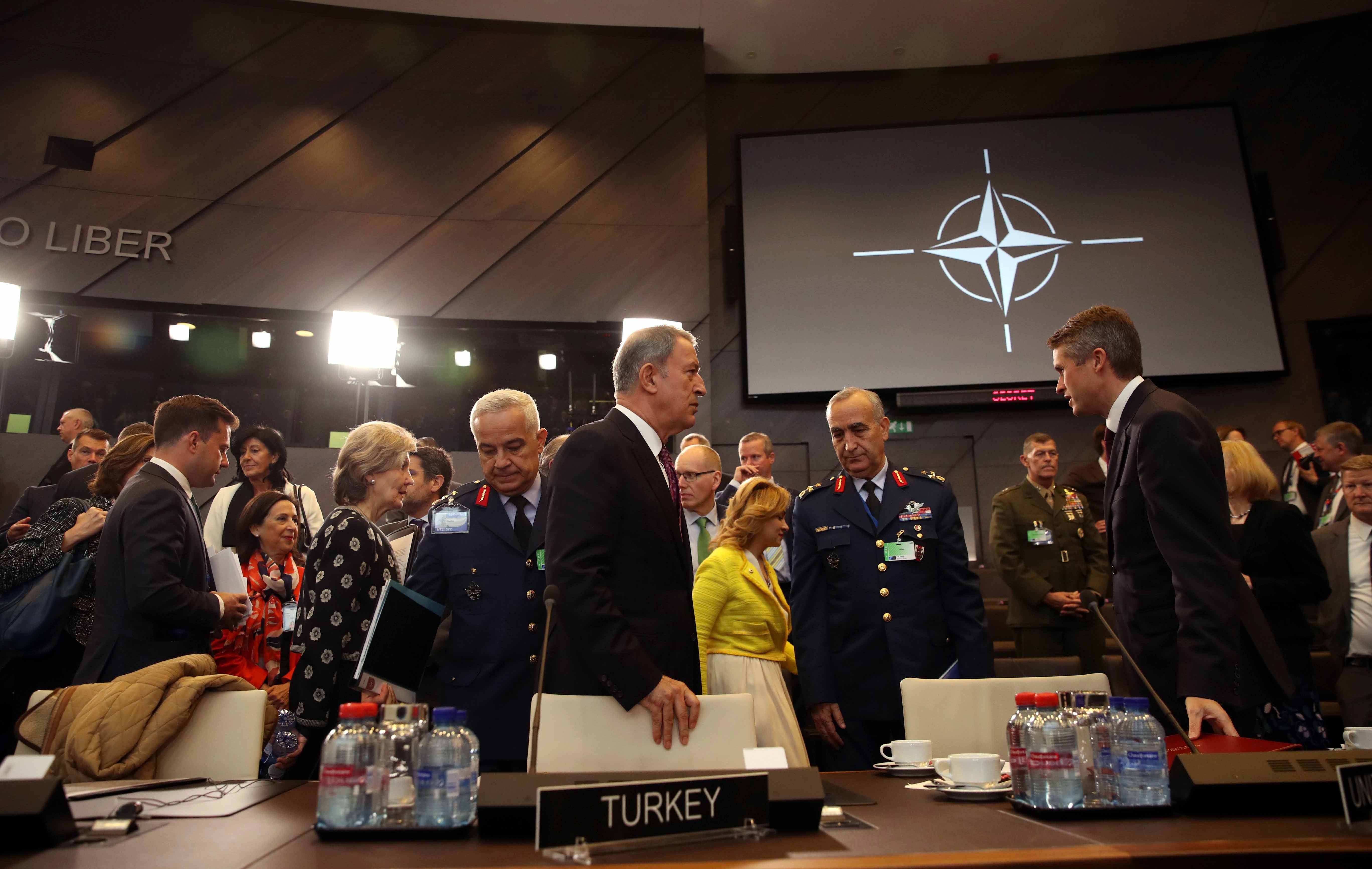 Hulusi Akar NATO toplantısında konuştu: "Mücadelemiz devam edecek"