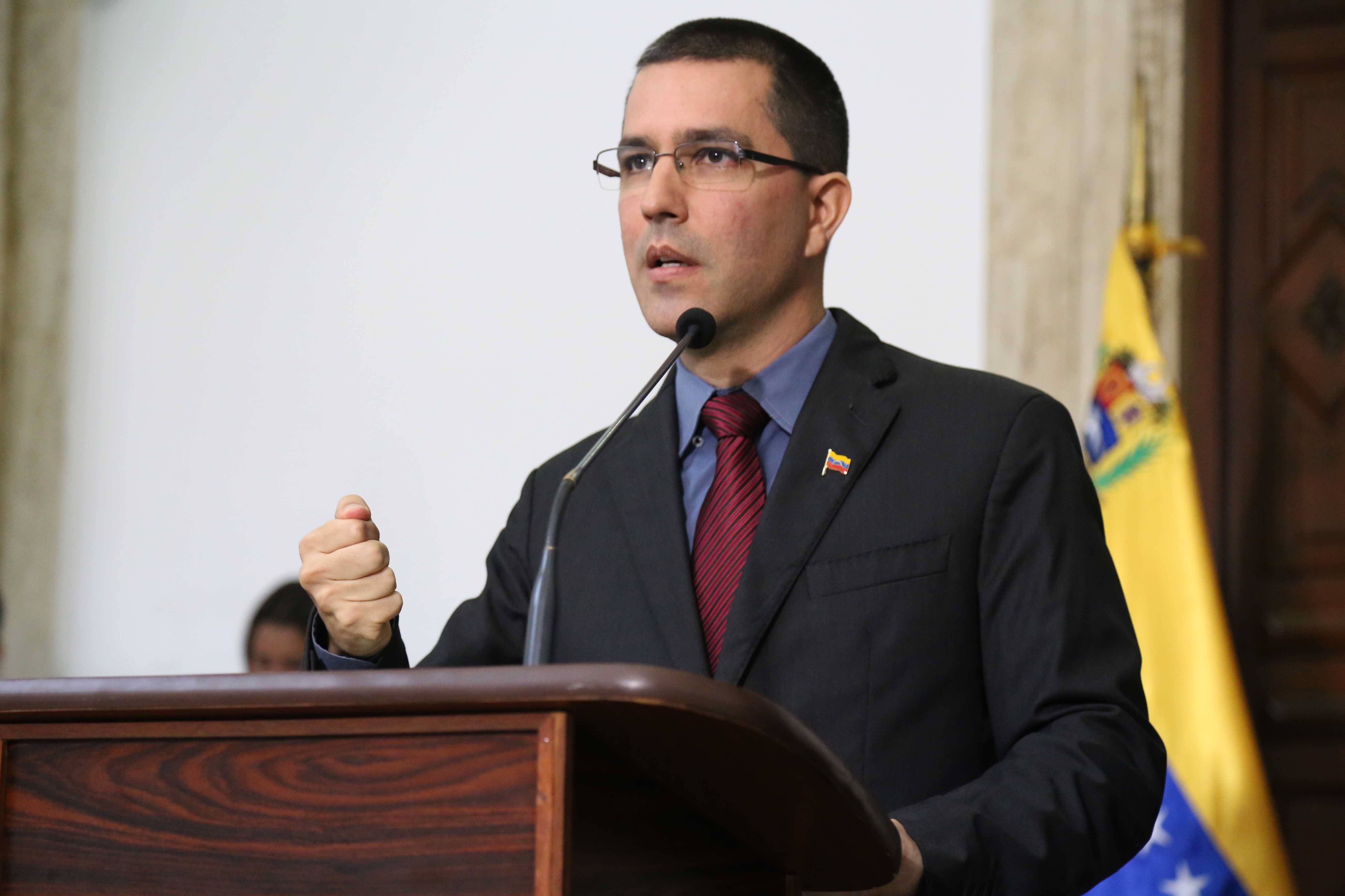 Venezuela: "Avrupa ve ABD Müdahale Etmeye Devam Ediyor"