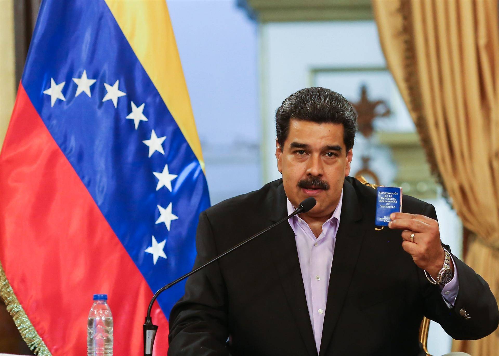 Maduro: ABD gözlerini Venezüella halkının zenginliklerine dikmiş durumda