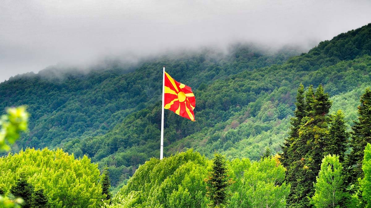 Makedonya'nın ismi resmen 'Kuzey Makedonya' oldu