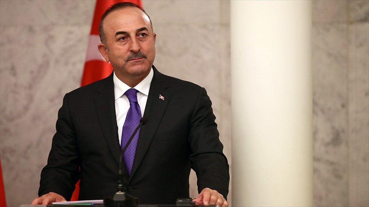 Dışişleri Bakanı Çavuşoğlu'ndan Yunan Mevkidaşına: Başkalarından Yardım İstemeyi Bırak