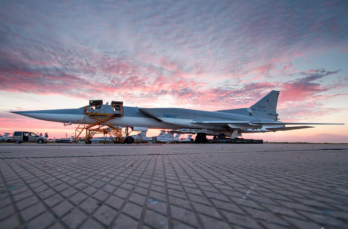 Rusya, yeni bombardıman uçağı Tu-22M3M'i tanıttı