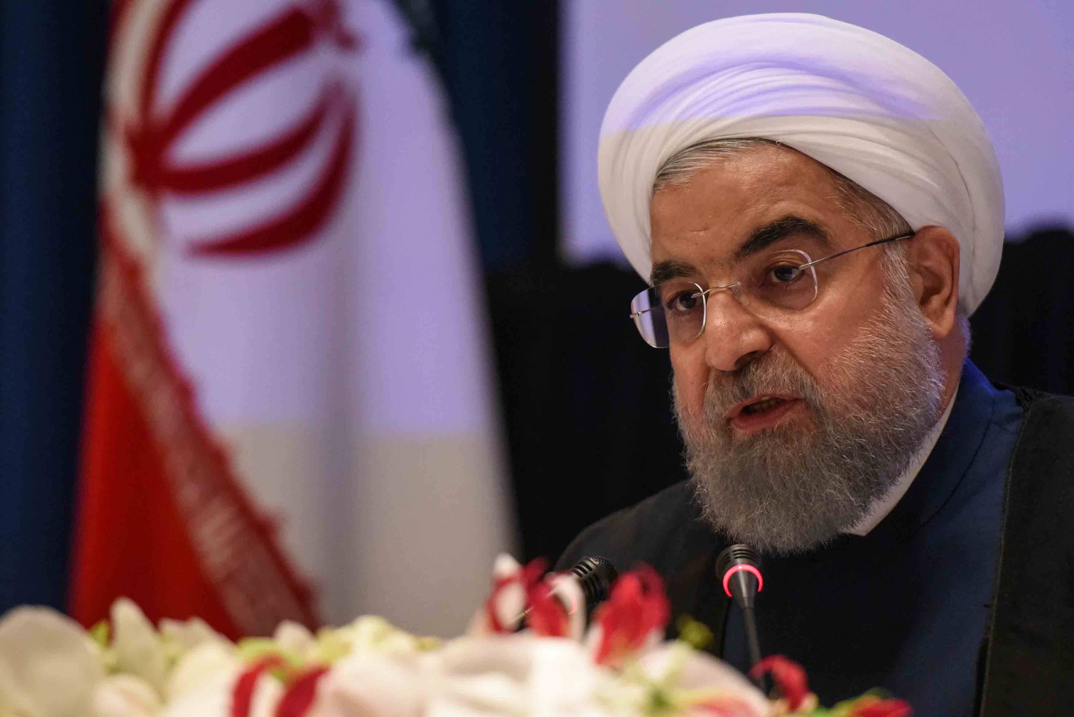 Ruhani: "ABD taahhütlerini yerine getirirse müzakere ederiz"