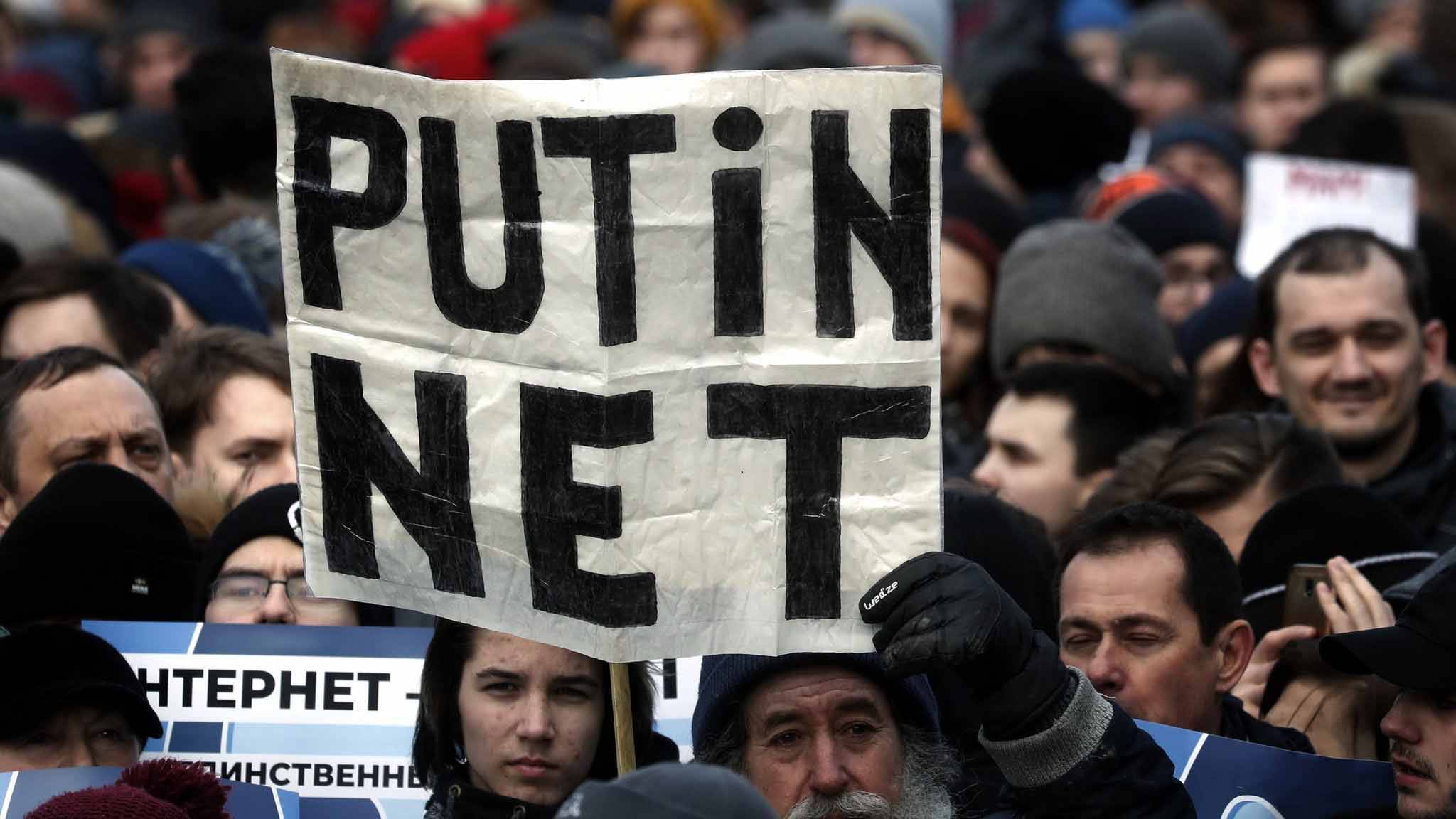 Rusya'da 'İnternet Kısıtlaması' Protestosu