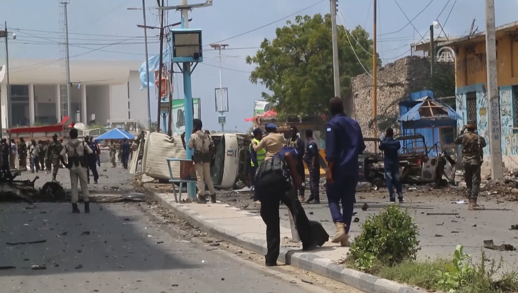 Somali'de İçişleri Bakanlığı'na bombalı saldırı