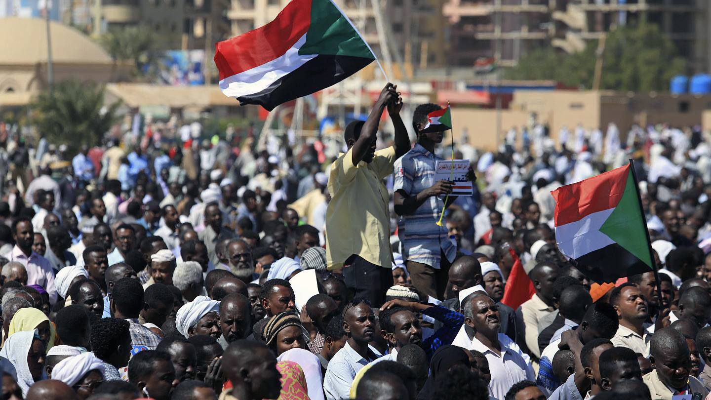 Sudan'da Yönetimi Sivil Hükümete Devretme Taahhüdü