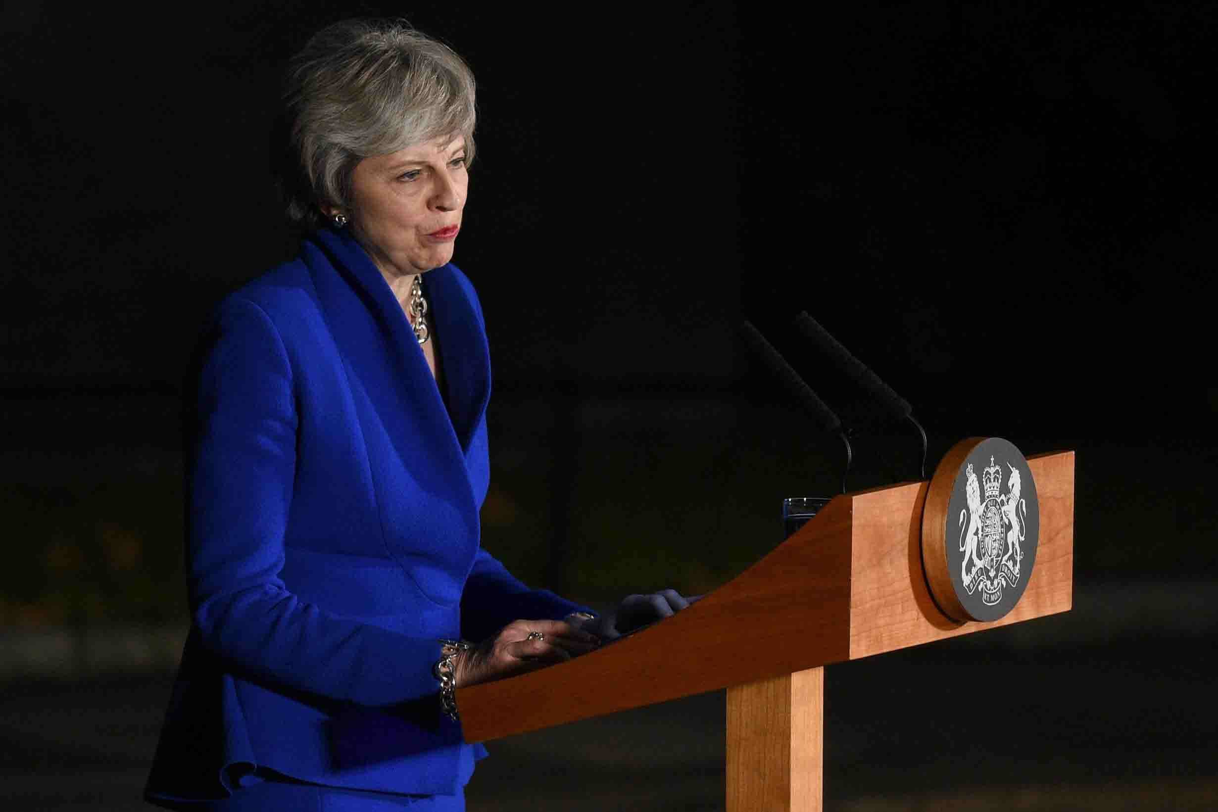 Theresa May Brexit için B planını açıkladı