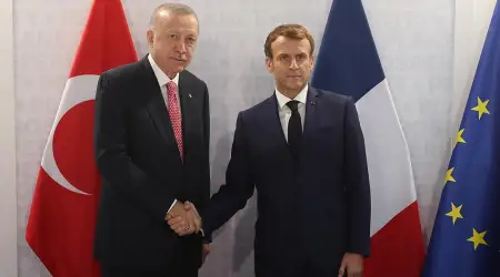 Cumhurbaşkanı Erdoğan Fransa Cumhurbaşkanı Macron ile Görüştü