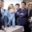 G7 krizinin perde arkası: Trump Merkel'e şeker fırlatmış!