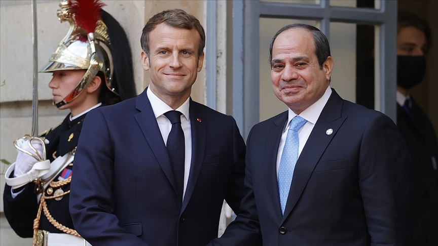 Macron ve Sisi Paris'te Bir Araya Geldi