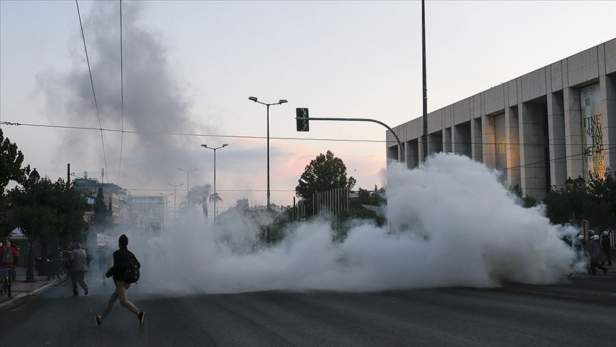 Yunanistan'da George Floyd İçin Düzenlenen Gösteride Çatışma Çıktı