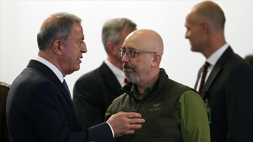 Hulusi Akar, Ukraynalı Mevkidaşı Reznikov ile Görüştü