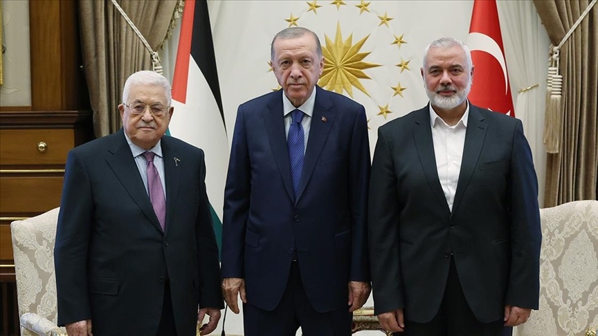 Cumhurbaşkanı Erdoğan, Filistin Devlet Başkanı Mahmud Abbas ve Hamas Siyasi Büro Başkanı İsmail Haniye ile Bir Araya Geldi