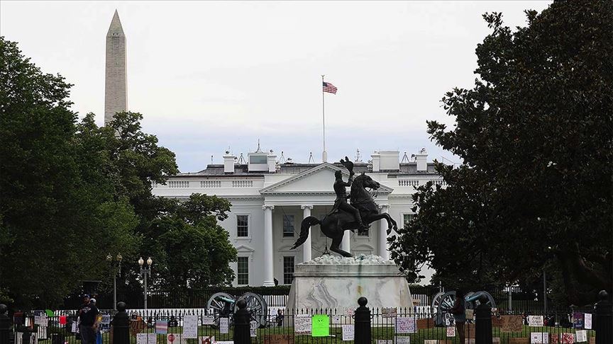 Beyaz Saray'ın Önündeki Andrew Jackson Heykeli Göstericiler Tarafından Yıkılmak İstendi