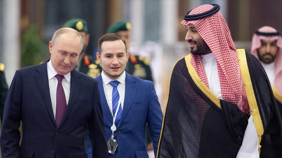 Rusya Devlet Başkanı Vladimir Putin ve Suudi Arabistan Veliaht Prensi Muhammed bin Selman Bir Araya Geldi