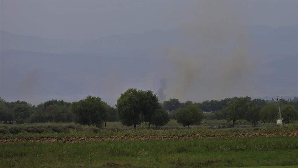 Ermenistan Ordusu Azerbaycan Mevzilerini Top Atışına Tuttu