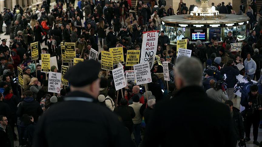 New York’ta 'Pahalı' Ulaşım Ücretleri Protesto Edildi