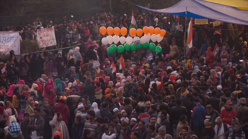 Hindistan'da Vatandaşlık Yasası'na Karşı Protestolar Sürüyor