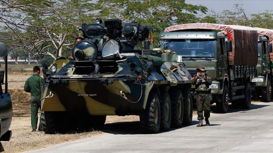 Myanmar'da Silahlı Gruplar İki Stratejik Kenti Ele Geçirdiklerini İddia Etti