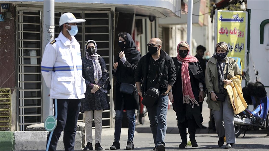 İranlı Reformist Siyasetçi: 'Halk Destek Vermezse Rusya Gibi Dağılırız'