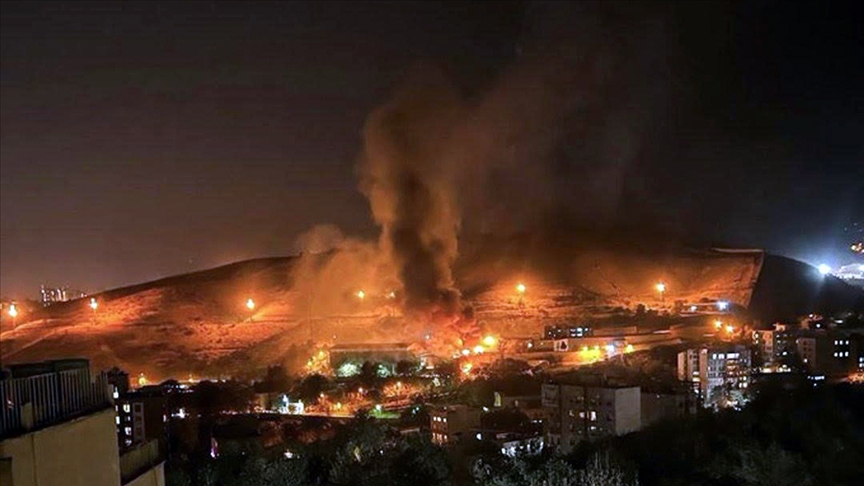 İran'daki Evin Hapishanesi'nde Çıkan Yangında 8 Kişi Yaralandı