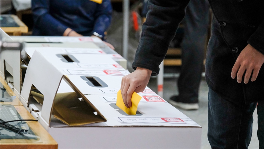 Tayvan'da Halk Yerel Seçimler İçin Sandık Başına Gitti