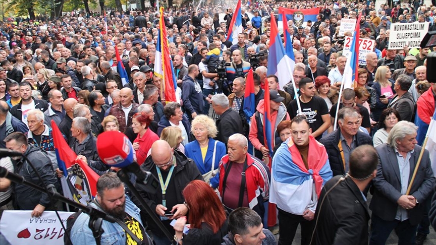 Bosna Hersek'te Dodik Karşıtı Protestolar Sürüyor