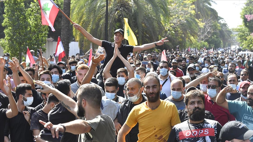 Lübnan'da Hizbullah Destekçileri ile Ordu Arasında Çatışma Çıktı