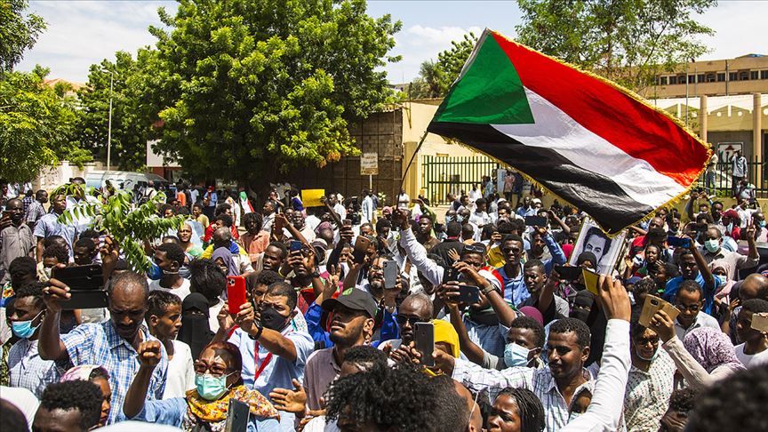 Sudan'da İktidarın Önemli Bileşenlerinden İsrail'le Normalleşme ve Anayasal Bildiri'nin Değiştirilmesine İtiraz