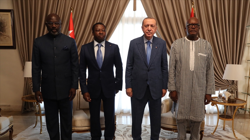 Cumhurbaşkanı Erdoğan, Togo'da Üç Afrika Ülkesinin Liderleriyle Bir Araya Geldi