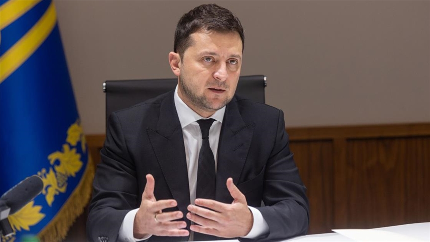 Zelenskiy, Donbas ve Kırım'ın Avrupa'nın Merkezinde İki Ekolojik Bomba Olduğunu Belirtti