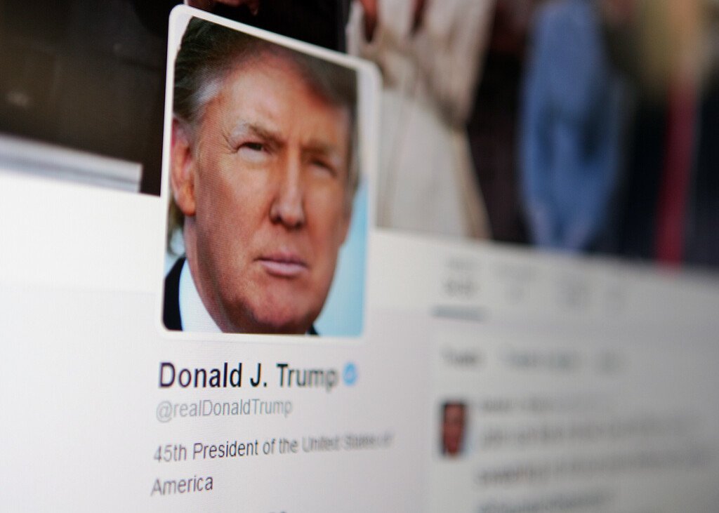 Trump'ın Seçim Paylaşımına Twitter 'Uyarı' Etiketi Ekledi