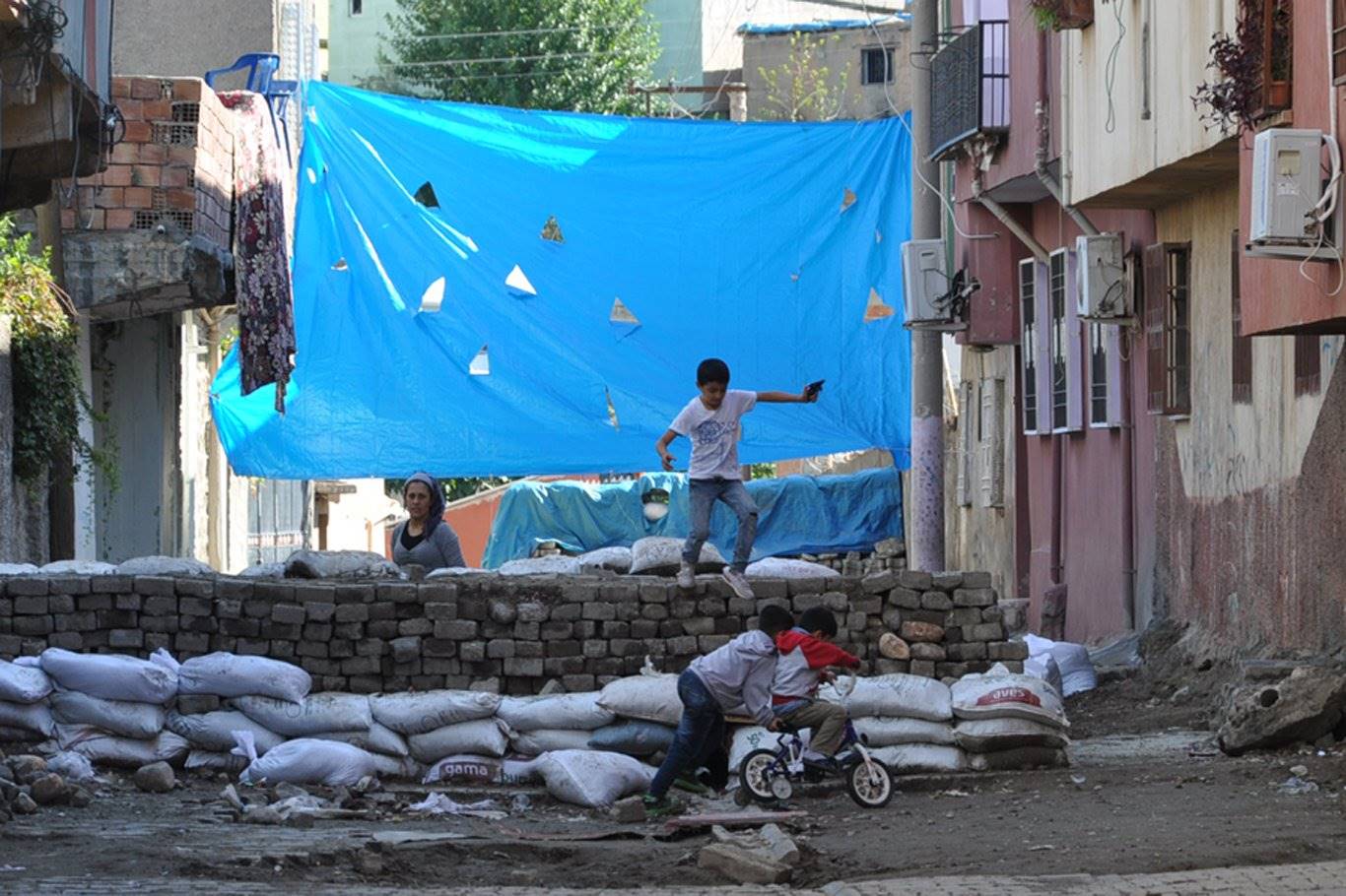 Terörden arındırılan belediyeler vatandaşa hizmet ediyor