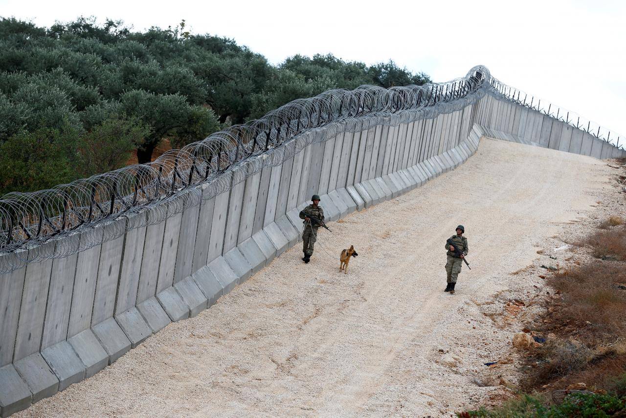 TOKİ, Suriye sınırındaki 564 kilometrelik güvenlik duvarını tamamladı